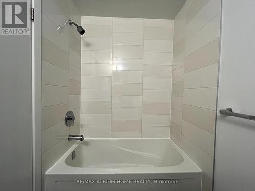 607 - 50 Forest Manor Road, Toronto, ON - Indoor Photo Showing Bathroom