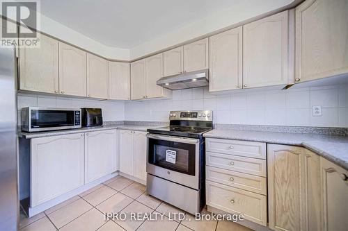5179 Creditview Road E, Mississauga, ON - Indoor Photo Showing Kitchen