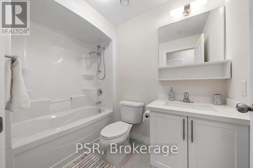 #215 -2750 King St E, Hamilton, ON - Indoor Photo Showing Bathroom