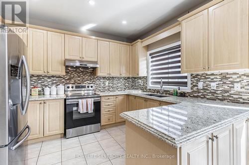 6 Runnymede Crescent, Brampton, ON - Indoor Photo Showing Kitchen With Double Sink With Upgraded Kitchen