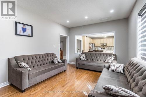 6 Runnymede Cres, Brampton, ON - Indoor Photo Showing Living Room