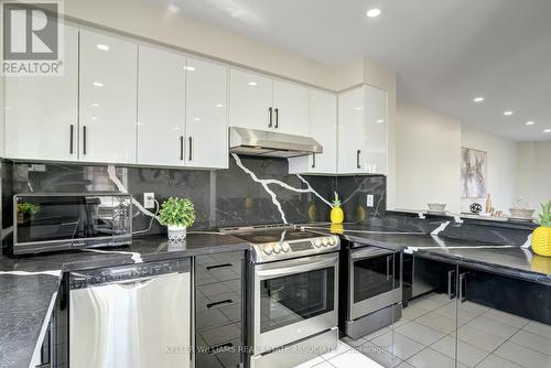 #10 -4950 Rathkeale Rd, Mississauga, ON - Indoor Photo Showing Kitchen