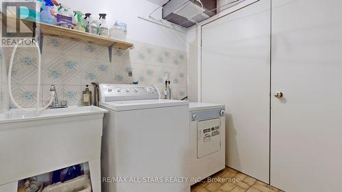 54 Wintergreen Road, Toronto, ON - Indoor Photo Showing Laundry Room