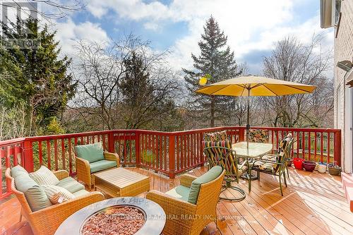40 Red Rock Dr, Richmond Hill, ON - Outdoor With Deck Patio Veranda