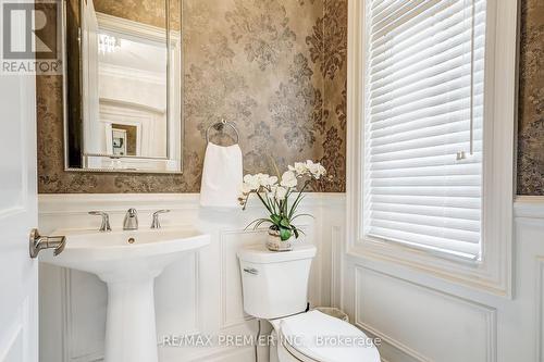 112 Robert Berry Cres, King, ON - Indoor Photo Showing Bathroom