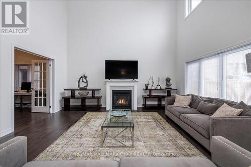 1433 Mcroberts Cres, Innisfil, ON - Indoor Photo Showing Living Room With Fireplace