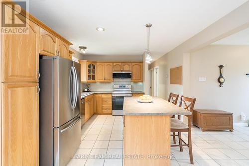23 Greengables Dr, Oro-Medonte, ON - Indoor Photo Showing Kitchen
