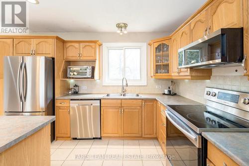 23 Greengables Drive, Oro-Medonte, ON - Indoor Photo Showing Kitchen With Double Sink