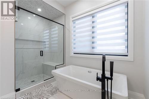 6378 Brash Drive S, London, ON - Indoor Photo Showing Bathroom