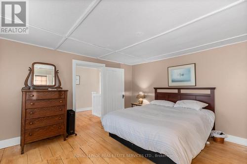 592 Simmons Road, Loyalist, ON - Indoor Photo Showing Bedroom