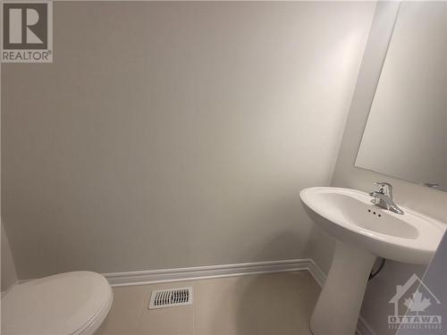 633 Fisher Street, Kemptville, ON - Indoor Photo Showing Bathroom
