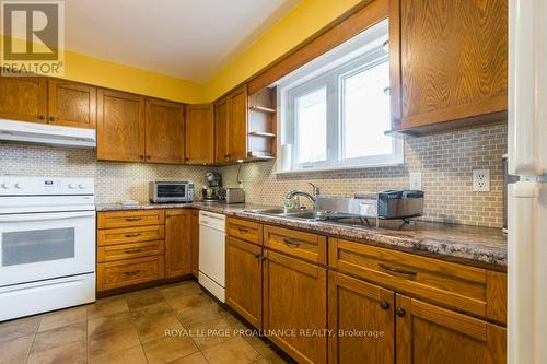 224 Taft Rd, Prince Edward County, ON - Indoor Photo Showing Kitchen With Double Sink