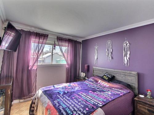 Chambre Ã  coucher principale - 12 Rue Mongrain, Amos, QC - Indoor Photo Showing Bedroom