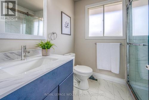 30 Husson Pl, Cambridge, ON - Indoor Photo Showing Bathroom