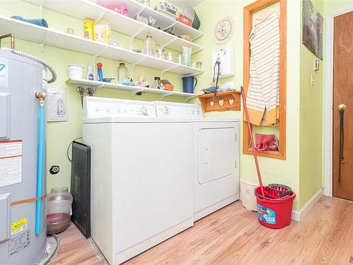 2079 Brethourpark Way, Sidney, BC - Indoor Photo Showing Laundry Room