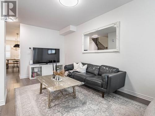 15 Rockman Cres, Brampton, ON - Indoor Photo Showing Living Room