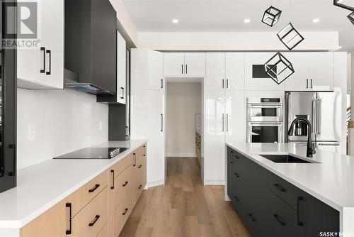 3744 Gee Crescent, Regina, SK - Indoor Photo Showing Kitchen With Upgraded Kitchen