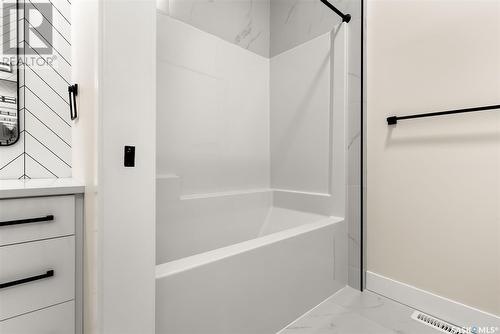 3744 Gee Crescent, Regina, SK - Indoor Photo Showing Bathroom