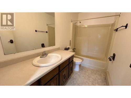 396 North Birch Avenue, 100 Mile House, BC - Indoor Photo Showing Bathroom