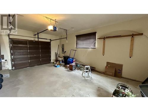 396 North Birch Avenue, 100 Mile House, BC - Indoor Photo Showing Garage