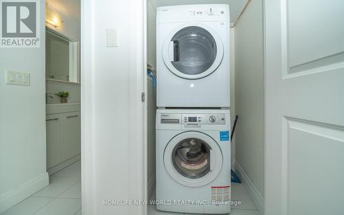 #303 -85 North Park Rd, Vaughan, ON - Indoor Photo Showing Laundry Room