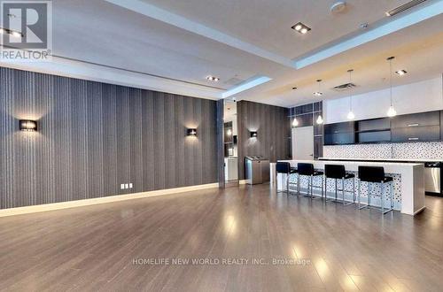 #303 -85 North Park Rd, Vaughan, ON - Indoor