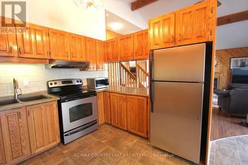 80-82 Antiquary Rd, Kawartha Lakes, ON - Indoor Photo Showing Kitchen