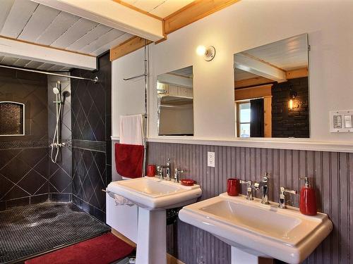 Salle de bains - 1630Z  - 1632Z Route Du Fleuve, Les Éboulements, QC - Indoor Photo Showing Bathroom