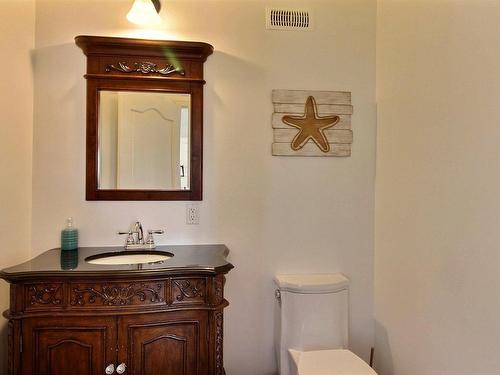 Salle d'eau - 1630Z  - 1632Z Route Du Fleuve, Les Éboulements, QC - Indoor Photo Showing Bathroom