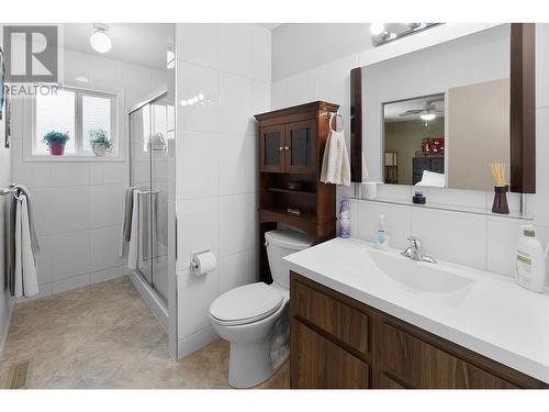 3641 Weston Road, Kelowna, BC - Indoor Photo Showing Bathroom
