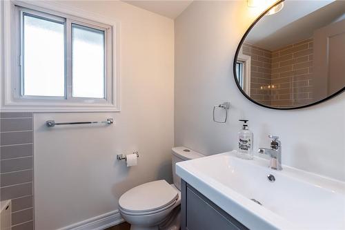 114 Cedar Street|Unit #42, Dunnville, ON - Indoor Photo Showing Bathroom