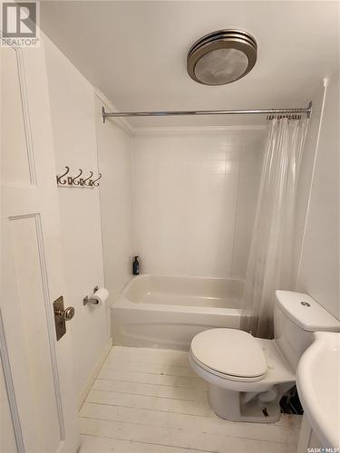 148 Grenfell Beach, Crooked Lake, SK - Indoor Photo Showing Bathroom