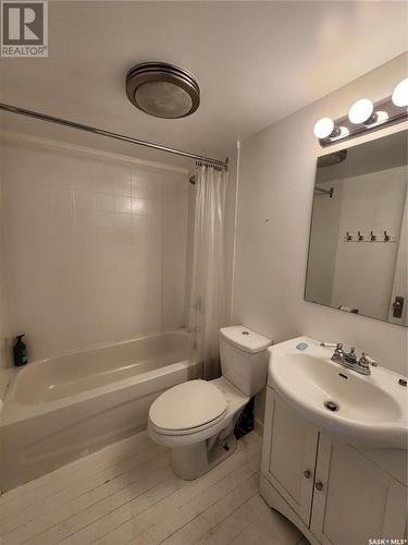 148 Grenfell Beach, Crooked Lake, SK - Indoor Photo Showing Bathroom