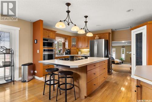36 Everett Crescent, Regina, SK - Indoor Photo Showing Kitchen With Upgraded Kitchen