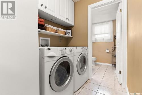 36 Everett Crescent, Regina, SK - Indoor Photo Showing Laundry Room