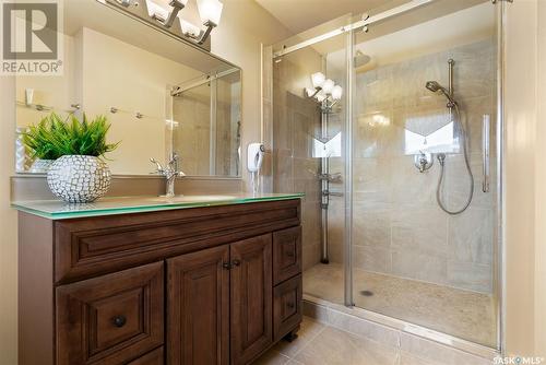 36 Everett Crescent, Regina, SK - Indoor Photo Showing Bathroom