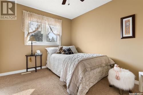 36 Everett Crescent, Regina, SK - Indoor Photo Showing Bedroom