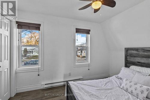 267 Barnett Ave, Midland, ON - Indoor Photo Showing Bedroom
