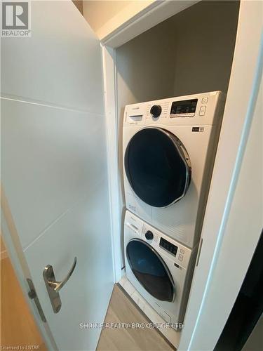 #3802 -60 Frederick St, Kitchener, ON - Indoor Photo Showing Laundry Room