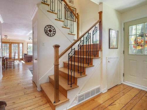 Staircase - 28 Rue Quarry Point, Hudson, QC - Indoor Photo Showing Other Room