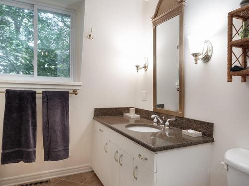 Salle de bains - 28 Rue Quarry Point, Hudson, QC - Indoor Photo Showing Bathroom