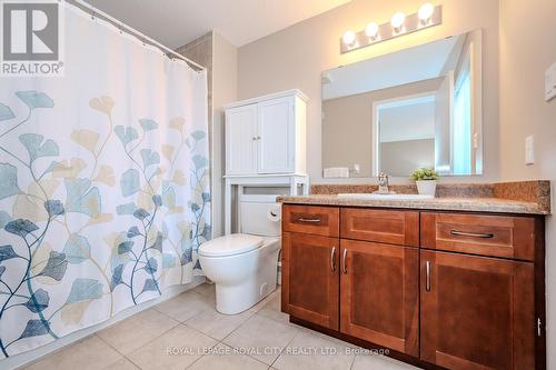 #36 -20 Shackleton Dr N, Guelph, ON - Indoor Photo Showing Bathroom