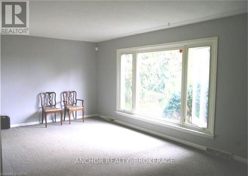 620 Commissioners Rd W, London, ON - Indoor Photo Showing Other Room