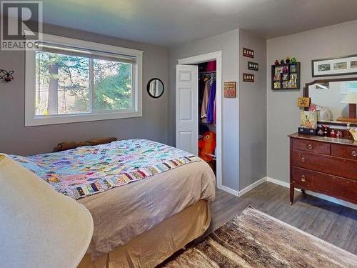 2060 Black Point Road, Powell River, BC - Indoor Photo Showing Bedroom