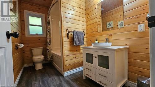 73 Larsen Cove Road, Northern Bruce Peninsula, ON - Indoor Photo Showing Bathroom