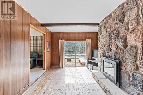 572 Main St, Halton Hills, ON - Indoor Photo Showing Other Room With Fireplace