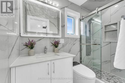 5 Baskerville Crescent, Toronto, ON - Indoor Photo Showing Bathroom