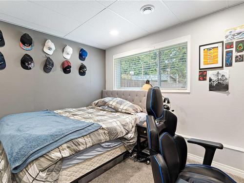 3374 Uplands Dr, Nanaimo, BC - Indoor Photo Showing Bedroom