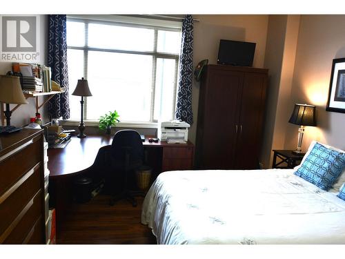 214-1390 Hillside Drive, Kamloops, BC - Indoor Photo Showing Bedroom