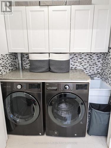 12 Florence St, Toronto, ON - Indoor Photo Showing Laundry Room